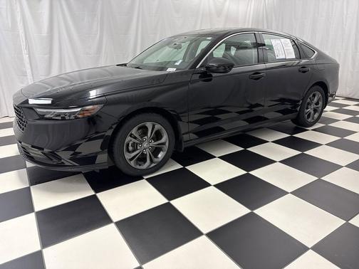 Crystal Black Pearl 2024 Honda Accord EX
