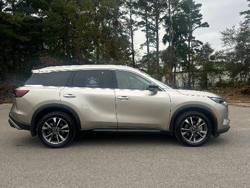 2024 INFINITI QX60 LUXE