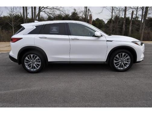 2025 INFINITI QX50 PURE