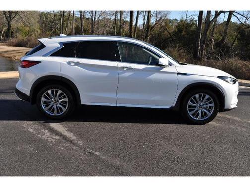 2025 INFINITI QX50 LUXE