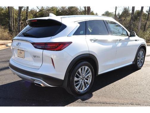 2025 INFINITI QX50 LUXE