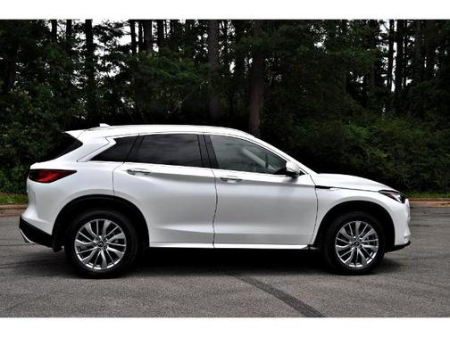 2025 INFINITI QX50 LUXE