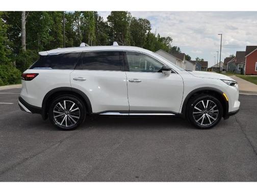 Majestic White 2025 INFINITI QX60 SENSORY