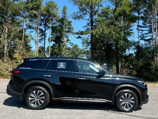 2025 INFINITI QX60 PURE