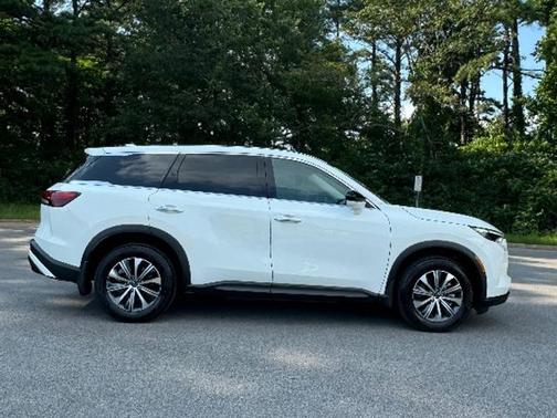 2025 INFINITI QX60 PURE