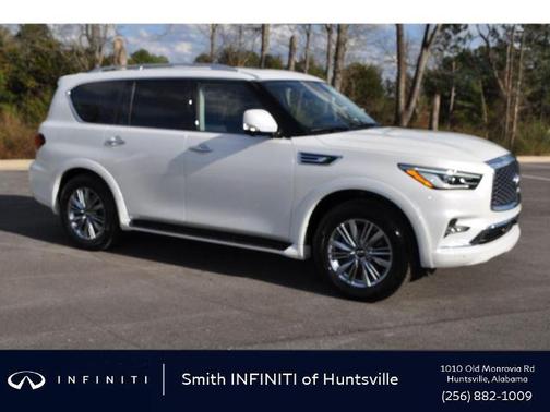 2023 INFINITI QX80 LUXE