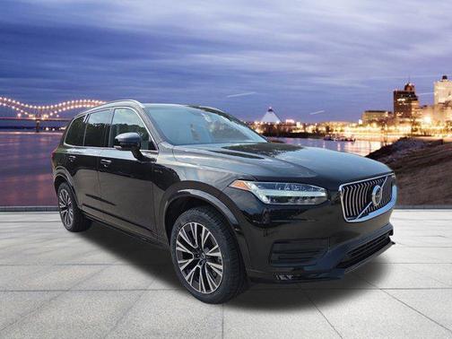 2021 Volvo XC90 T6 Momentum