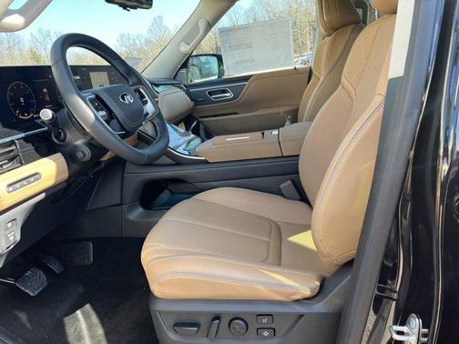 2025 INFINITI QX80 SENSORY AWD