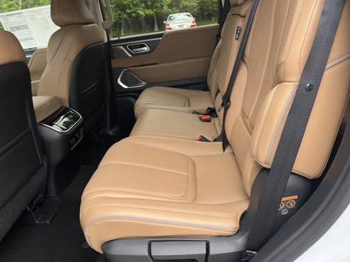 2025 INFINITI QX80 SENSORY AWD