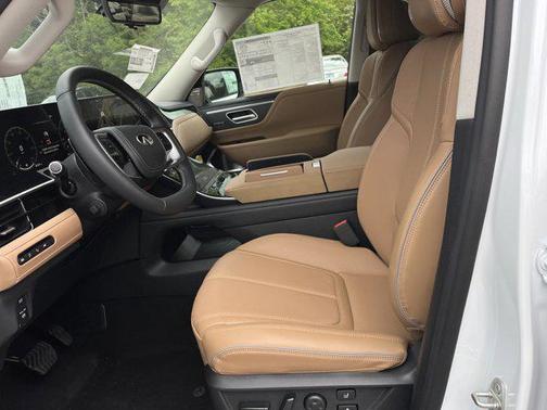 2025 INFINITI QX80 SENSORY AWD