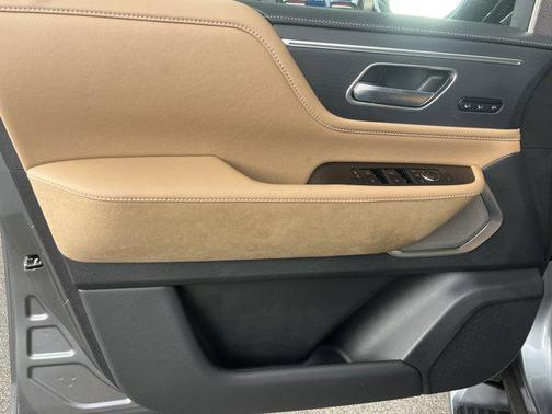2025 INFINITI QX80 SENSORY AWD
