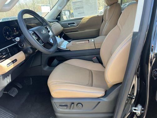 2025 INFINITI QX80 Luxe