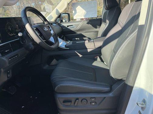 2025 INFINITI QX80 SENSORY AWD