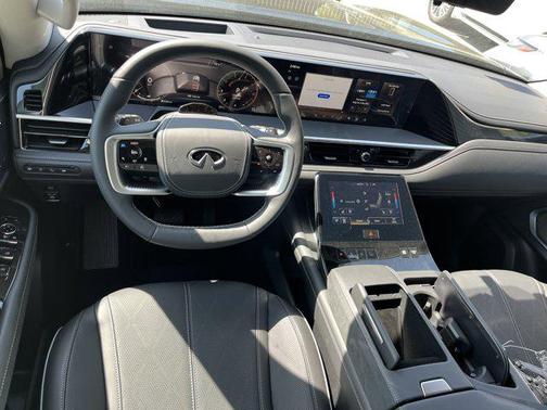 2025 INFINITI QX80 SENSORY AWD