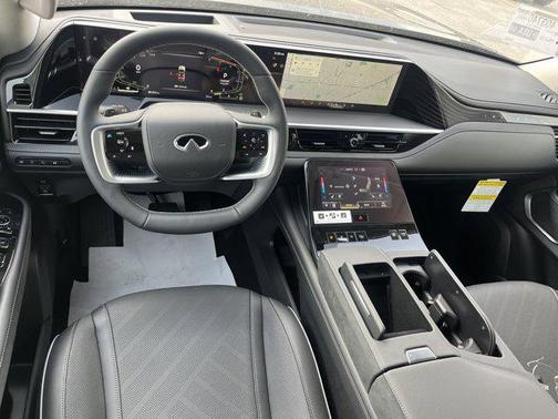 2025 INFINITI QX80 Luxe
