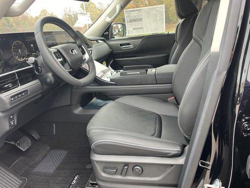 2025 INFINITI QX80 Luxe