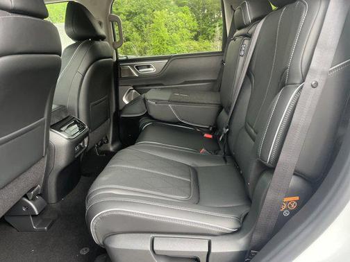 2025 INFINITI QX80 SENSORY AWD