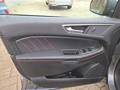 2024 Ford Edge ST Line
