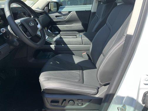 2025 INFINITI QX80 SENSORY AWD