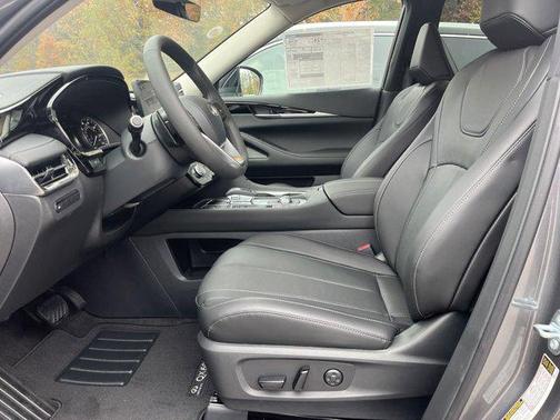 2025 INFINITI QX60 Pure