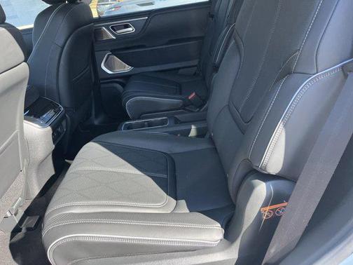 2025 INFINITI QX80 SENSORY AWD