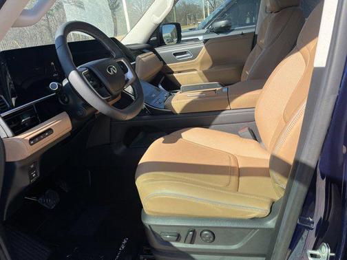 2025 INFINITI QX80 Luxe