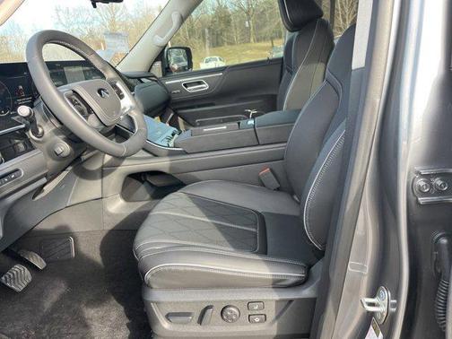 2025 INFINITI QX80 SENSORY AWD