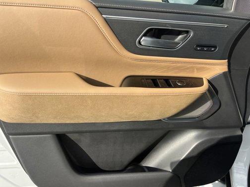 2025 INFINITI QX80 SENSORY AWD