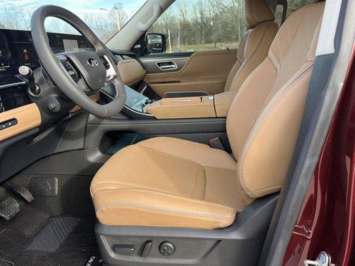 2025 INFINITI QX80 Luxe