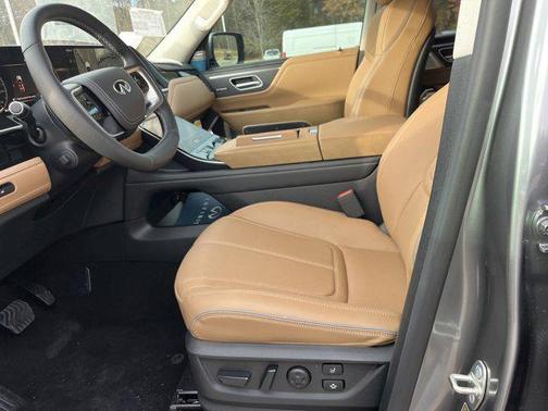2025 INFINITI QX80 SENSORY AWD