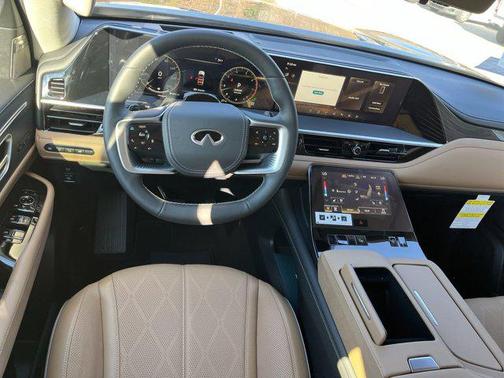 2025 INFINITI QX80 SENSORY AWD