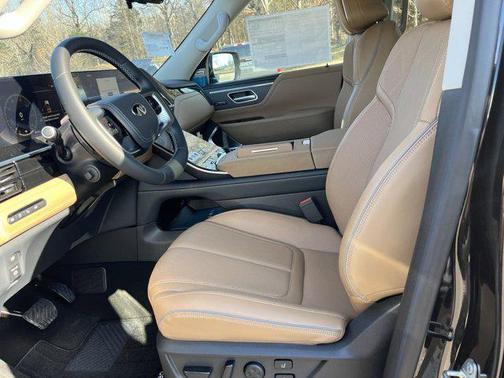 2025 INFINITI QX80 SENSORY AWD