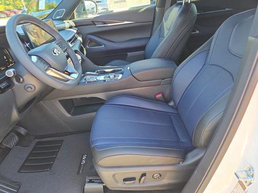 2026 INFINITI QX60 Base