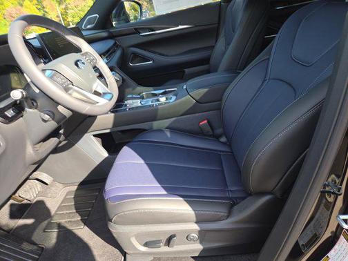 2026 INFINITI QX60 Base