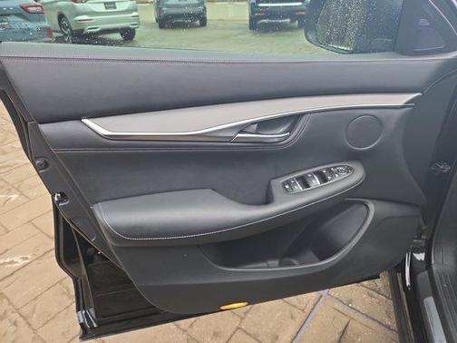 2023 INFINITI QX55 LUXE