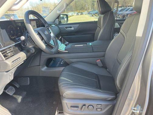 2025 INFINITI QX80 SENSORY AWD