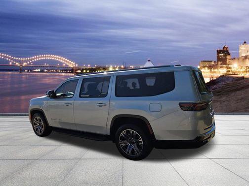 2024 Jeep Wagoneer L Series II 4x2