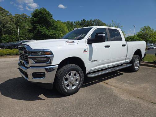 Bright White Clearcoat 2025 RAM 2500 Big Horn Crew Cab 4x4 6'4' Box