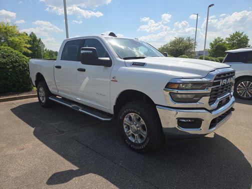 Bright White Clearcoat 2025 RAM 2500 Big Horn Crew Cab 4x4 6'4' Box