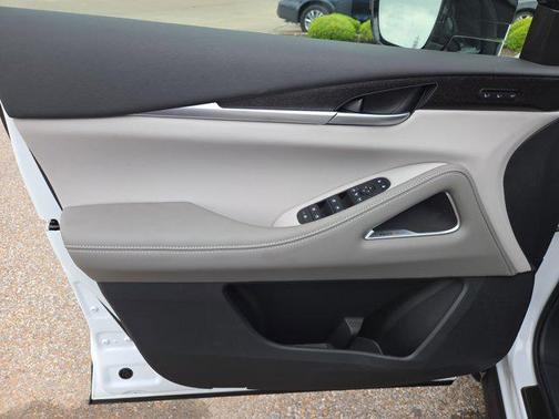 Radiant White/Black Obsidian 2027 INFINITI QX60 AUTOGRAPH