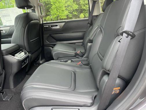 2025 INFINITI QX80 PURE