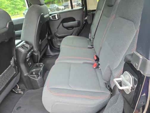 Black Clearcoat 2024 Jeep Wrangler Rubicon