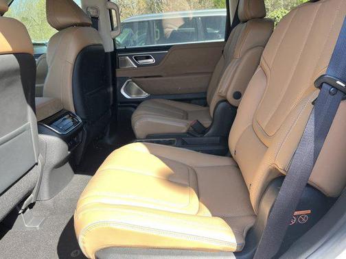 2025 INFINITI QX80 SENSORY AWD