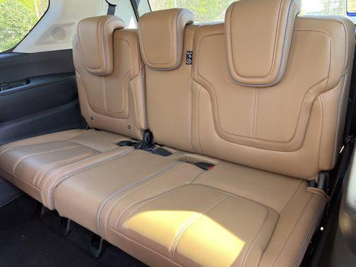 2025 INFINITI QX80 SENSORY AWD