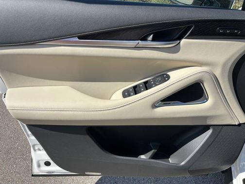 2025 INFINITI QX60 SENSORY