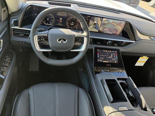 2025 INFINITI QX80 SENSORY AWD
