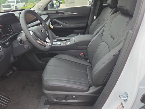 Radiant White 2027 INFINITI QX60 LUXE AWD