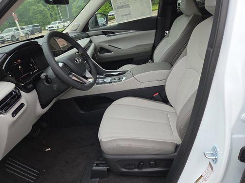 Radiant White 2027 INFINITI QX60 LUXE AWD