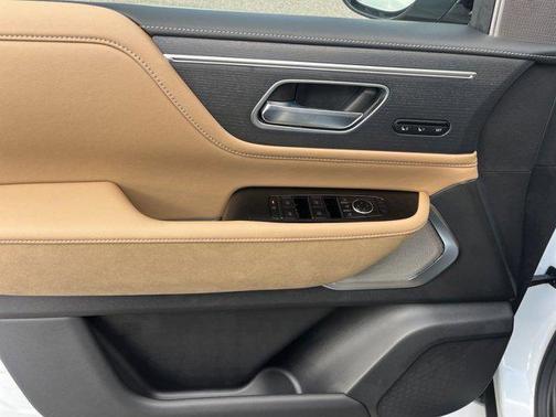 2025 INFINITI QX80 SENSORY AWD