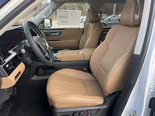 2025 INFINITI QX80 SENSORY AWD